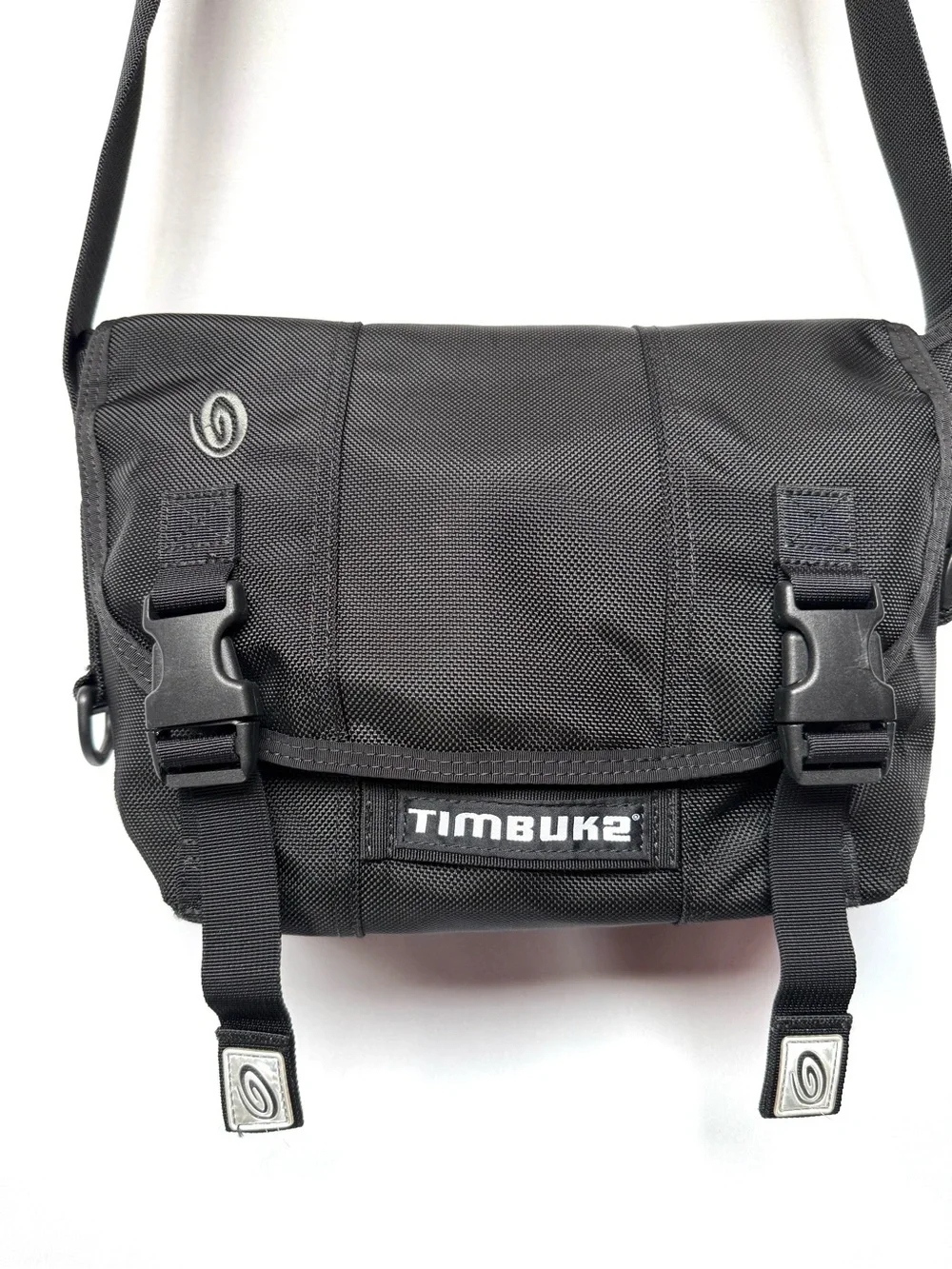 Timbuk2 Black Messenger Bag Crossbody Laptop Travel Commuter Small